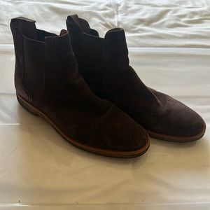New Republic suede brown Chelsea boots w gum sole. Size 9.5